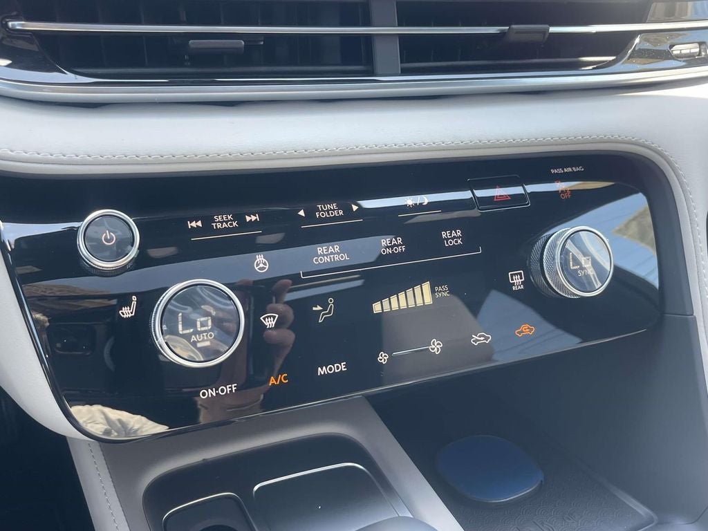 2027 INFINITI QX65 LUXE