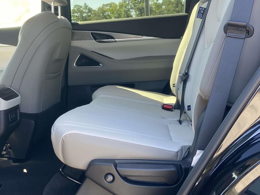 2027 INFINITI QX60 Luxe FWD