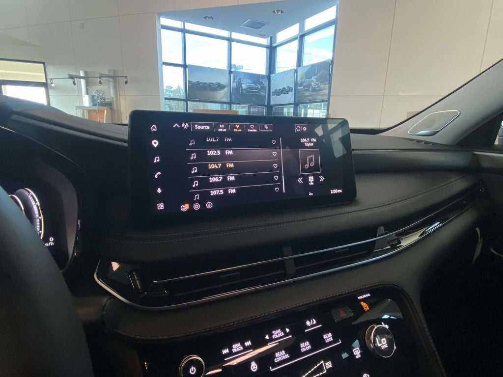 2027 INFINITI QX60 Luxe FWD