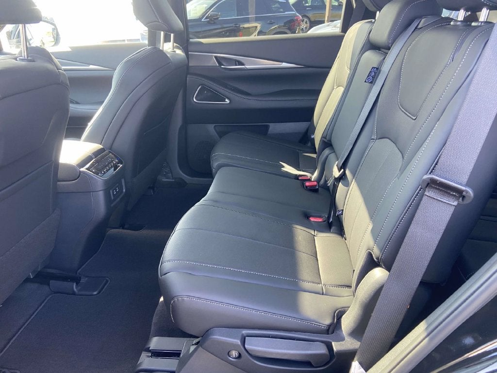 2027 INFINITI QX60 Luxe AWD