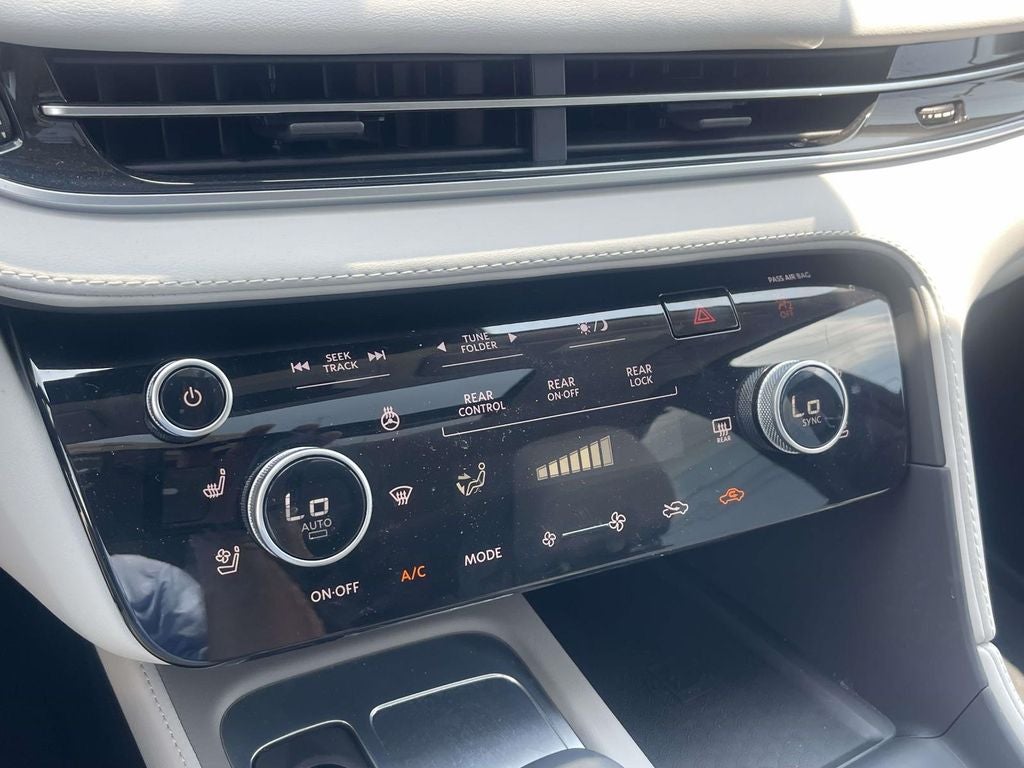 2026 INFINITI QX60 LUXE