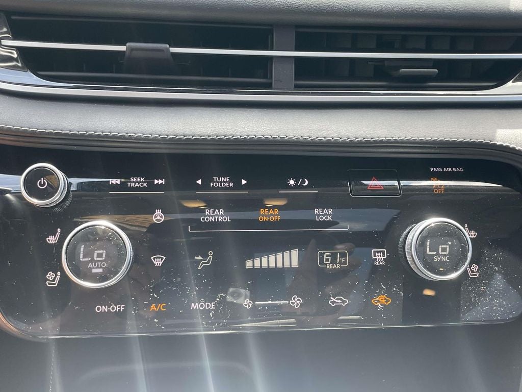 2023 INFINITI QX60 LUXE
