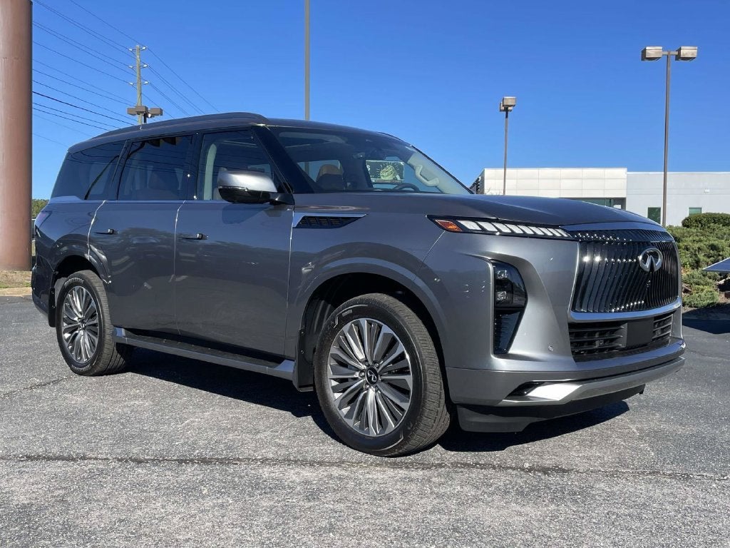 2027 INFINITI QX80 Luxe 4WD