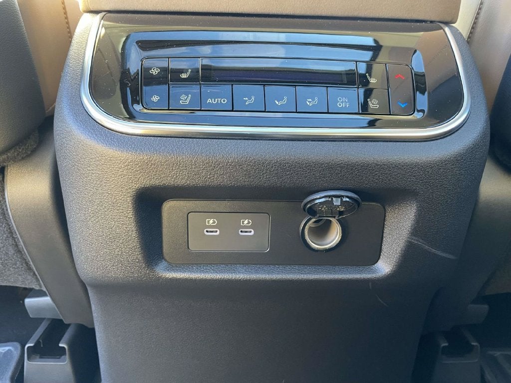 2027 INFINITI QX80 Luxe 4WD