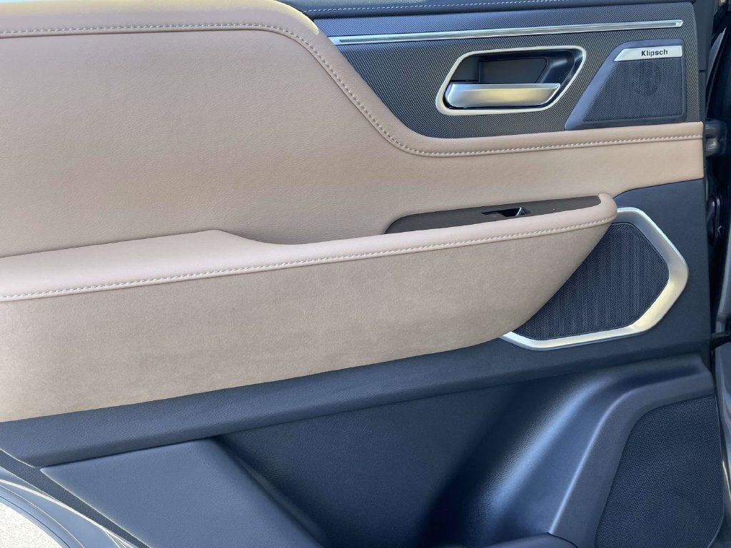 2027 INFINITI QX80 Luxe 4WD
