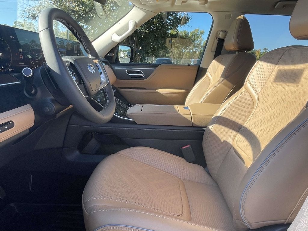 2027 INFINITI QX80 Luxe 4WD