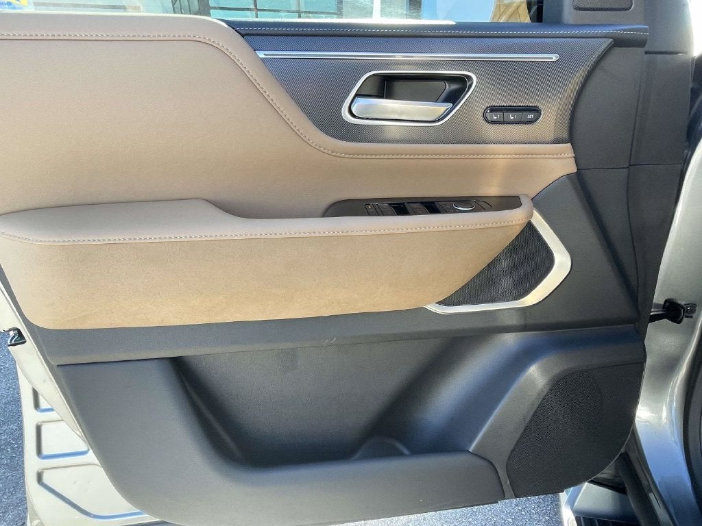 2027 INFINITI QX80 Luxe 4WD