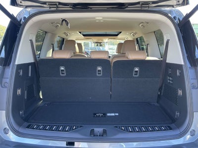 2027 INFINITI QX80 Luxe 4WD