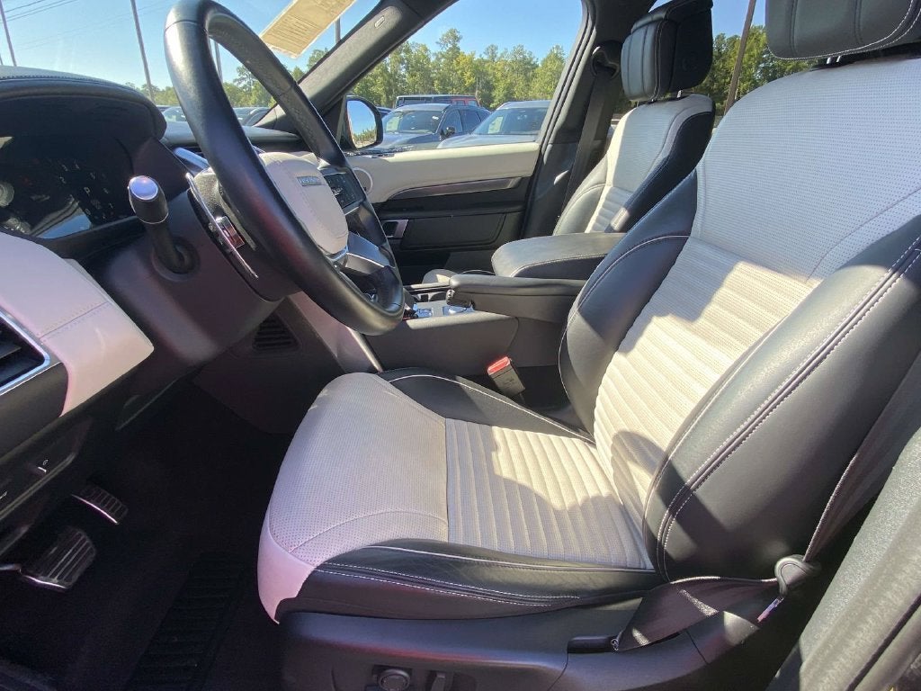 2024 Land Rover Discovery Metropolitan Edition