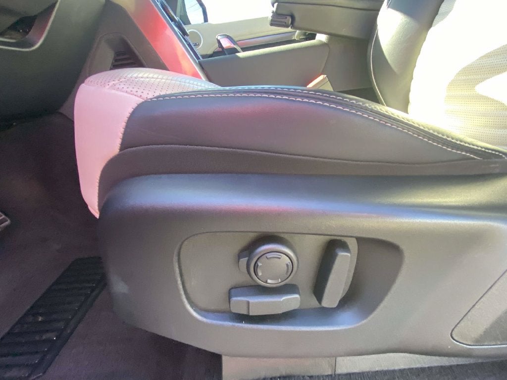 2024 Land Rover Discovery Metropolitan Edition