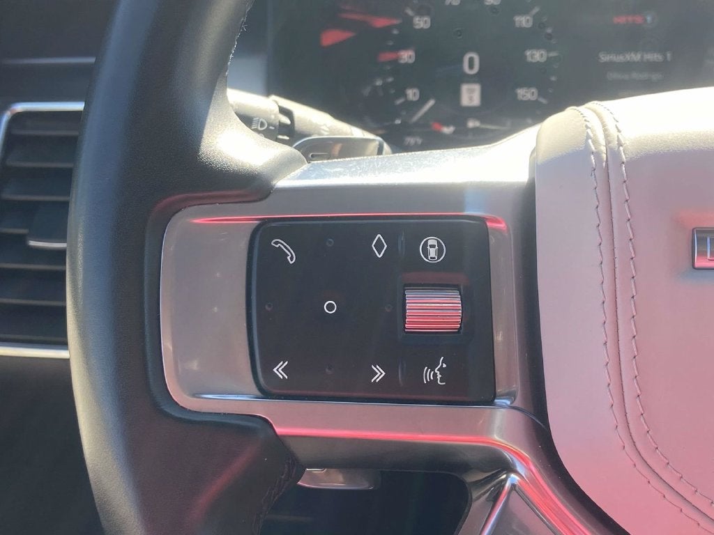 2024 Land Rover Discovery Metropolitan Edition