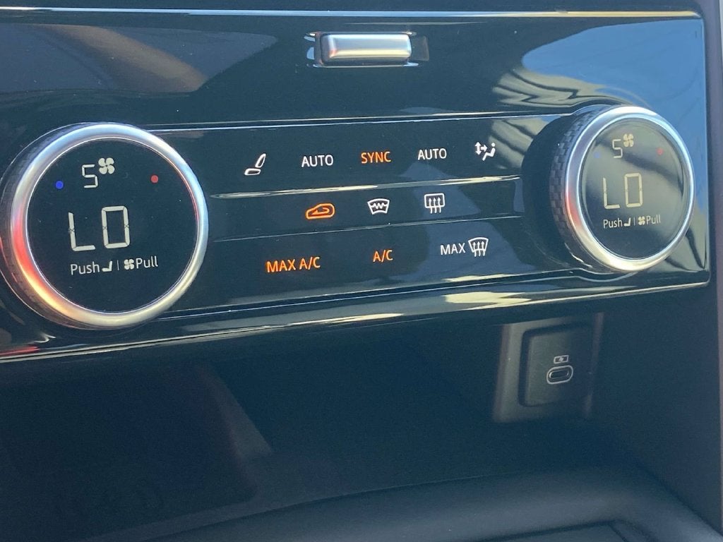 2024 Land Rover Discovery Metropolitan Edition