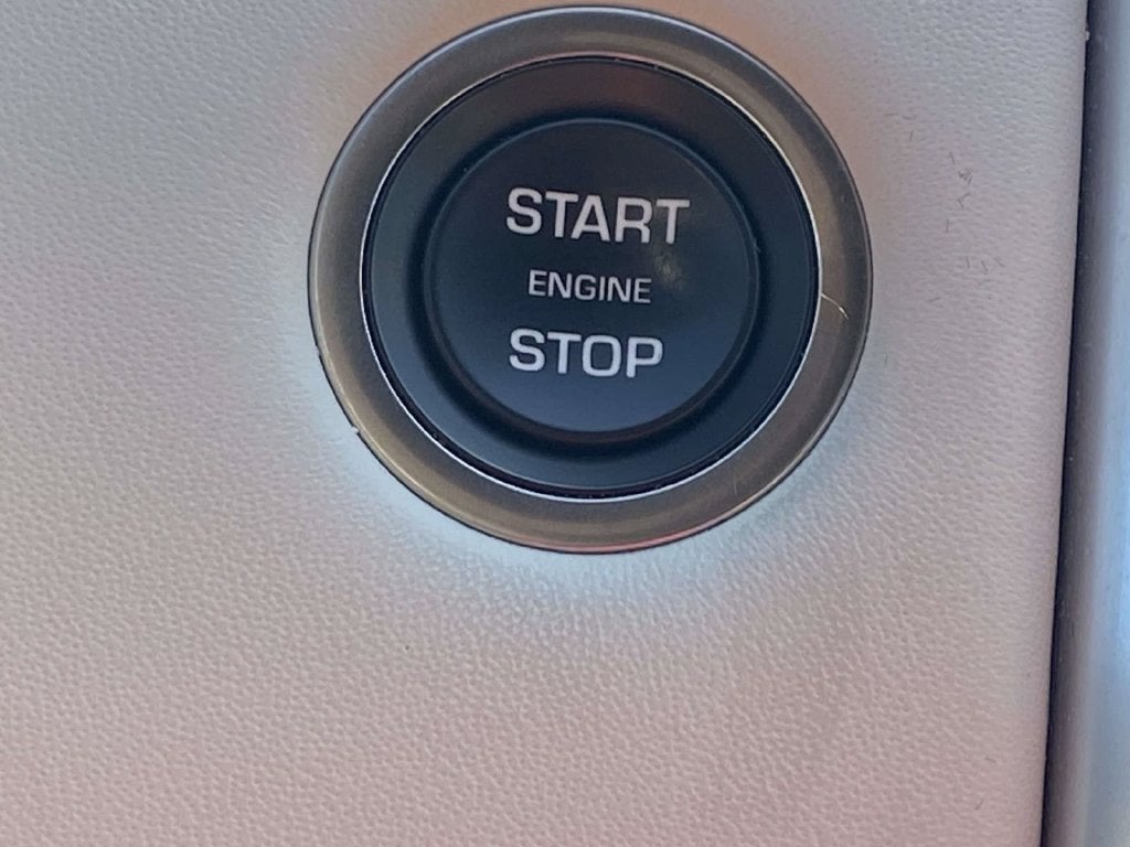 2024 Land Rover Discovery Metropolitan Edition