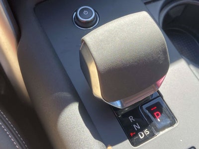 2024 Land Rover Discovery Metropolitan Edition