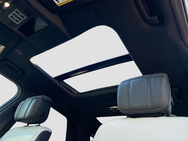 2024 Land Rover Discovery Metropolitan Edition - Photo 39