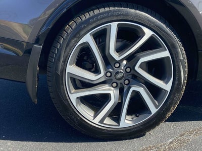 2024 Land Rover Discovery Metropolitan Edition