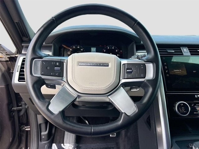 2024 Land Rover Discovery Metropolitan Edition