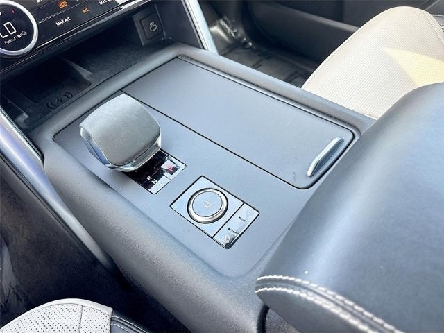 2024 Land Rover Discovery Metropolitan Edition