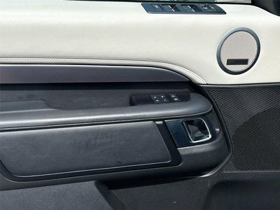 2024 Land Rover Discovery Metropolitan Edition