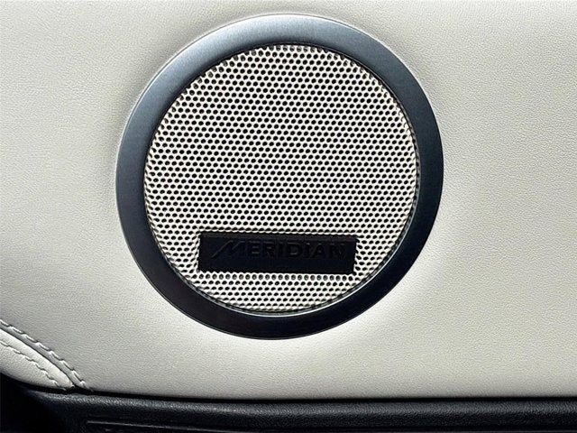 2024 Land Rover Discovery Metropolitan Edition