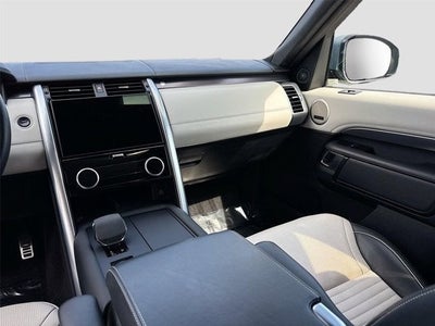 2024 Land Rover Discovery Metropolitan Edition