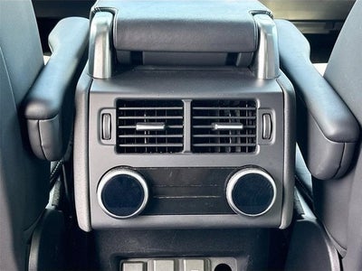 2024 Land Rover Discovery Metropolitan Edition