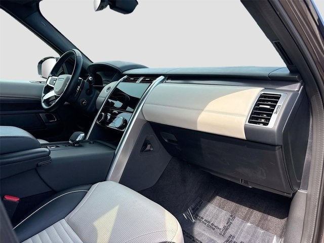 2024 Land Rover Discovery Metropolitan Edition